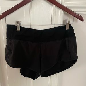 Lululemon 2.5 Inseam Black Speed Up Shorts